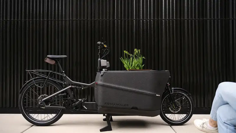 Lastenrad vor dem Campus | Stand 02.06.2023 Lastenrad vor dem Campus | Stand 02.06.2023