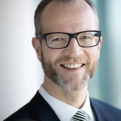 Ein Portrait Lars Hünninghausens von der Deutsche Bahn AG Ein Portrait Lars Hünninghausens von der Deutsche Bahn AG